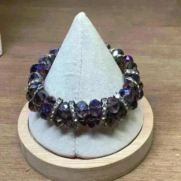 Silver and Purple Faceted Glass with Rhinestones Stretch Bracelet Sparkling - Picture 2 of 5